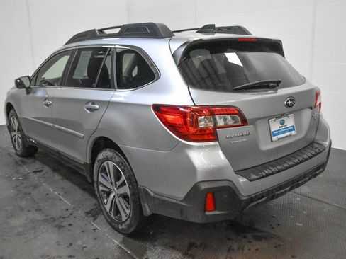 Used 2019 Subaru Outback 3.6R Limited w/ Popular Package #2 image 6