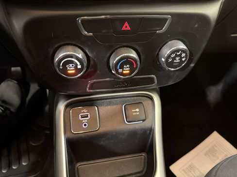 Used 2018 Jeep Compass Sport image 19