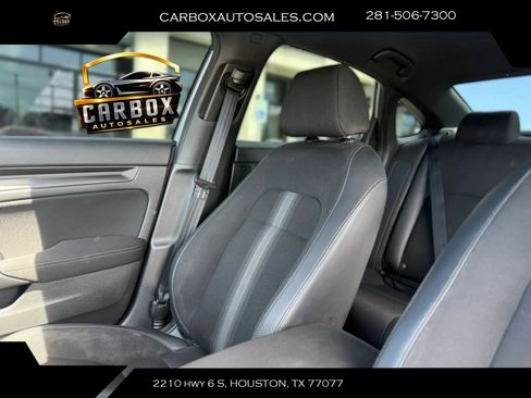 Used 2023 Honda Civic Sport image 17