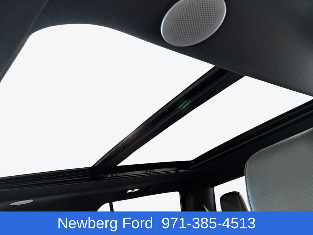 Used 2023 Ford F350 Platinum AWD/4WD image 35