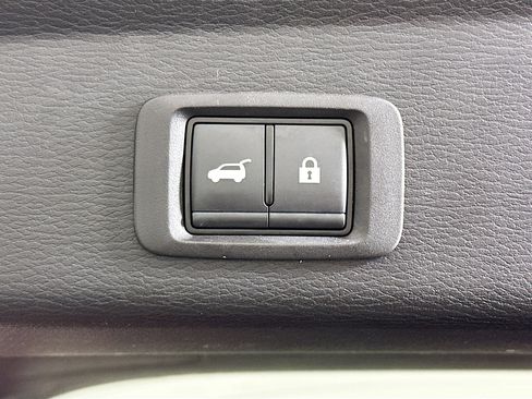 Used 2024 Mitsubishi Outlander SE image 31