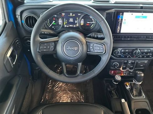 Used 2024 Jeep Wrangler Unlimited Rubicon 4xe AWD/4WD image 15