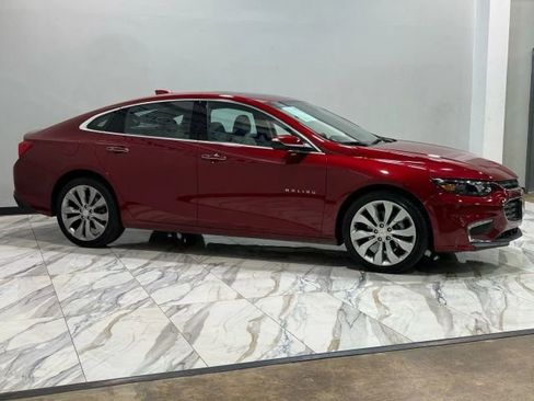 Used 2018 Chevrolet Malibu Premier w/ Premier Sun and Wheel Package FWD image 5