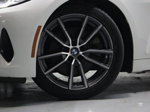 Used 2024 BMW 430i Convertible image 3