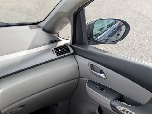 Used 2016 Honda Odyssey EX image 18