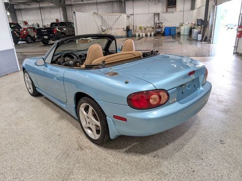 Used 2002 MAZDA MX-5 Miata LS RWD image 4