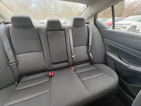 Used 2025 Nissan Altima 2.5 SV image 35