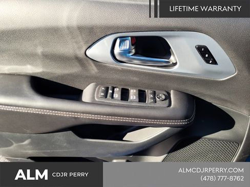 New 2026 Chrysler Pacifica Limited w/ S Appearance Package image 29