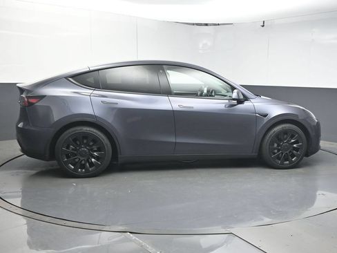 Used 2023 Tesla Model Y Long Range AWD/4WD image 8