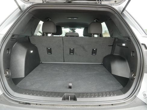 Used 2025 GMC Terrain Elevation AWD/4WD image 18