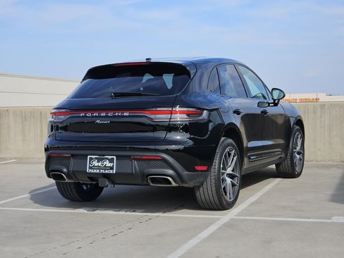 Certified 2025 Porsche Macan image 8