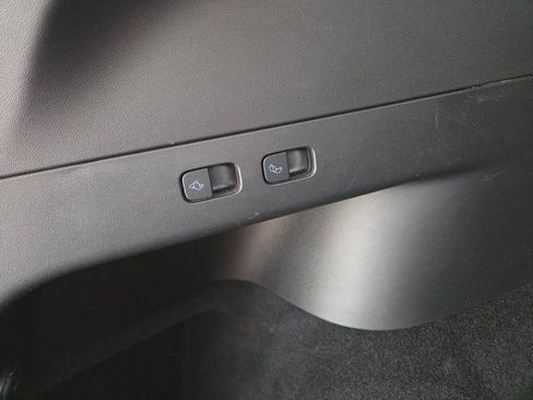 Used 2021 Tesla Model Y Long Range image 53