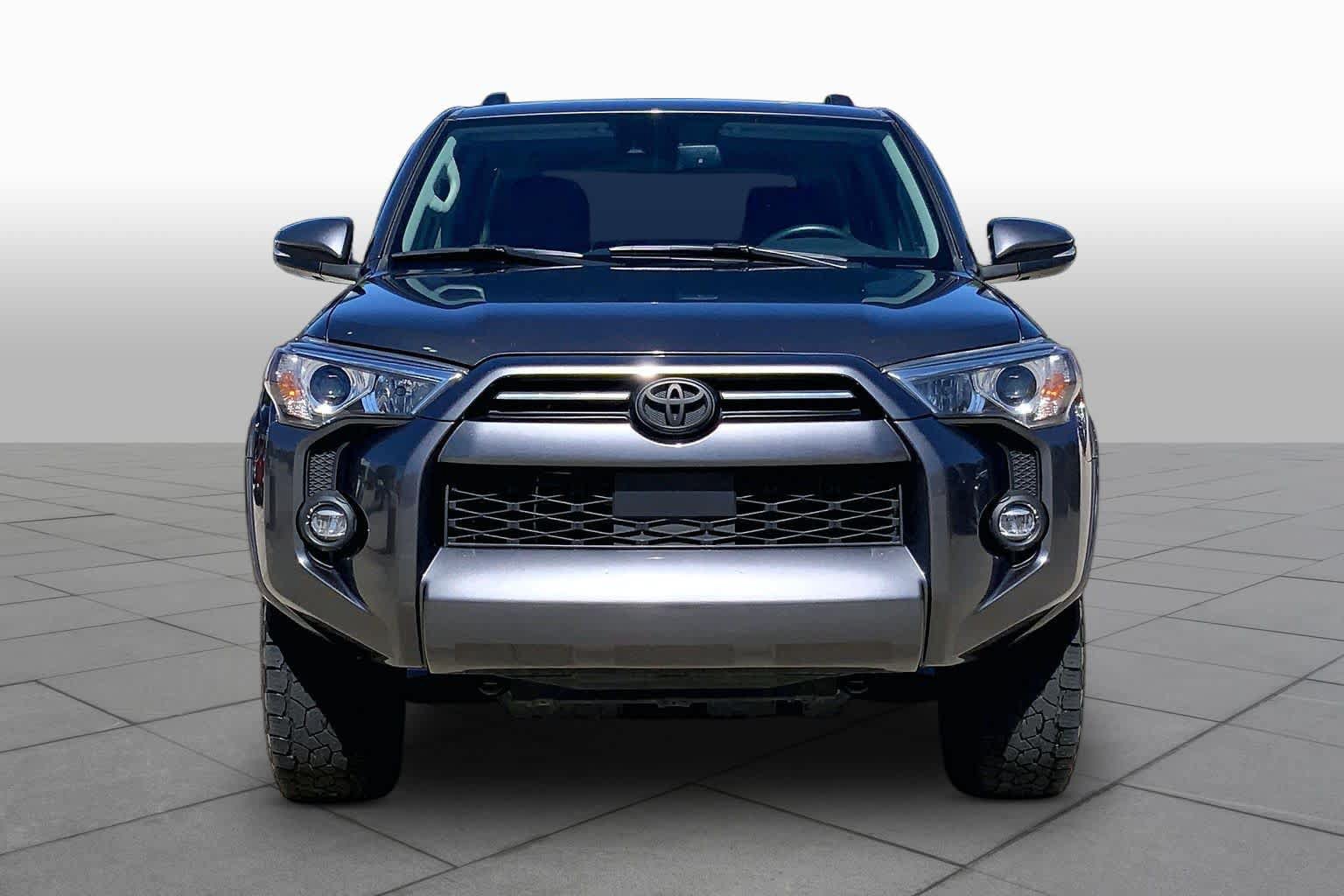 Used 2021 Toyota 4Runner SR5 Premium w/ Moonroof Package AWD/4WD image 4