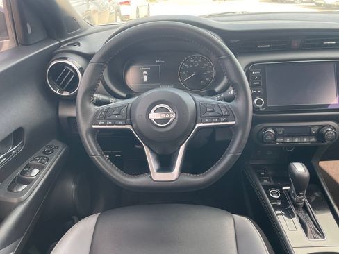 Certified 2024 Nissan Kicks SR w/ SR Premium Package FWD image 13