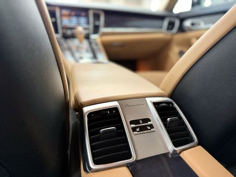 Used 2016 Porsche Panamera Edition RWD image 25