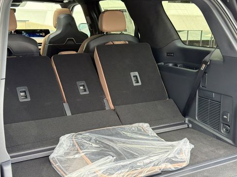 New 2026 Lincoln Navigator Black Label AWD/4WD image 8