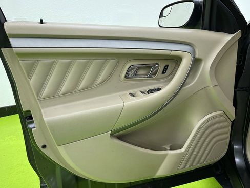 Used 2017 Ford Taurus SEL w/ Equipment Group 201A image 16