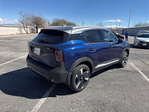 Used 2025 Nissan Kicks SR image 7