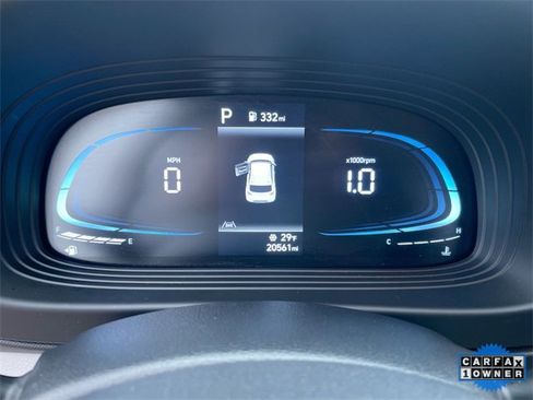 Used 2023 Hyundai Venue SEL image 16