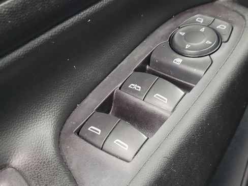 Used 2022 Chevrolet Equinox LT FWD image 27