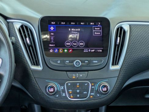 Used 2023 Chevrolet Malibu LT FWD image 18