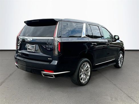 Used 2023 Cadillac Escalade Premium Luxury w/ LPO, Radiant Package image 7