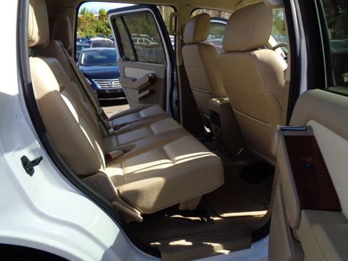 Used 2007 Ford Explorer Eddie Bauer image 16