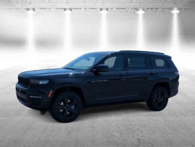 Certified 2025 Jeep Grand Cherokee L Limited w/ Black Appearance Package AWD/4WD image 4