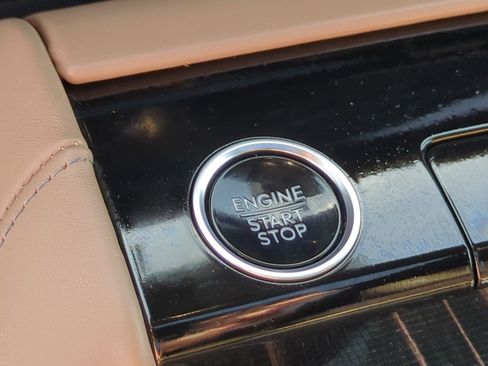 Used 2025 Lincoln Navigator L Black Label image 22