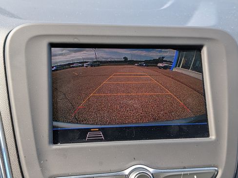 Used 2020 Chevrolet Equinox LT FWD image 27