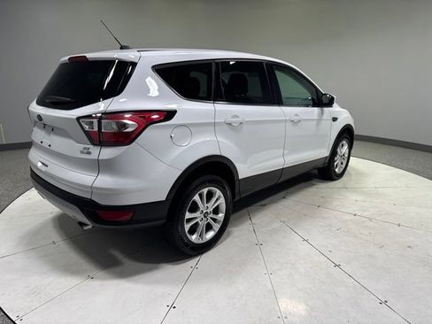 Used 2017 Ford Escape SE AWD/4WD image 5