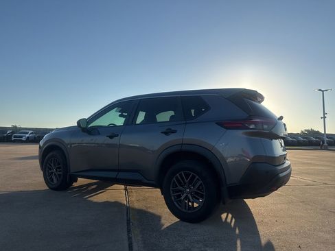 Certified 2021 Nissan Rogue S FWD image 11