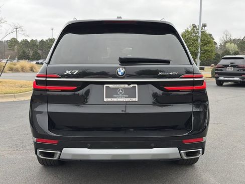 Used 2025 BMW X7 xDrive40i w/ Premium Package image 4