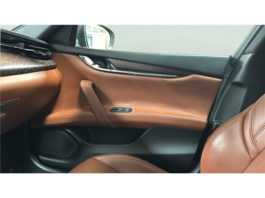 Used 2021 Maserati Quattroporte S RWD image 40