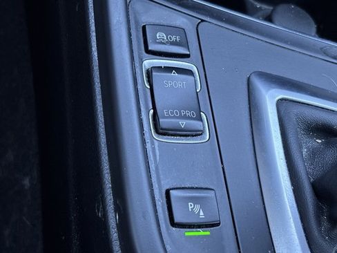 Used 2018 BMW 340i Sedan w/ Premium Package image 36