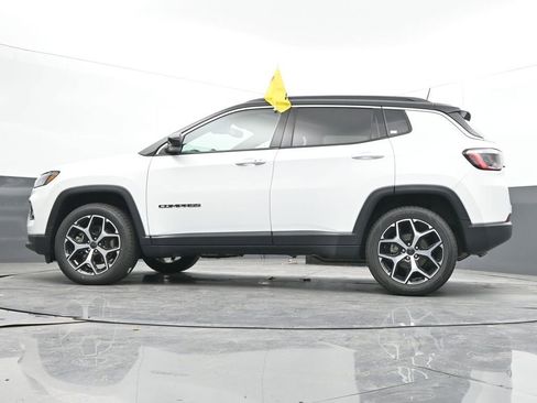 Used 2025 Jeep Compass Limited image 49