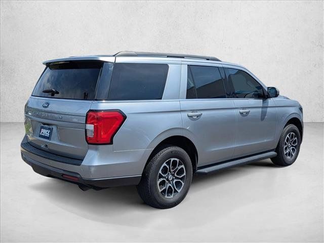 Used 2023 Ford Expedition XLT RWD image 4