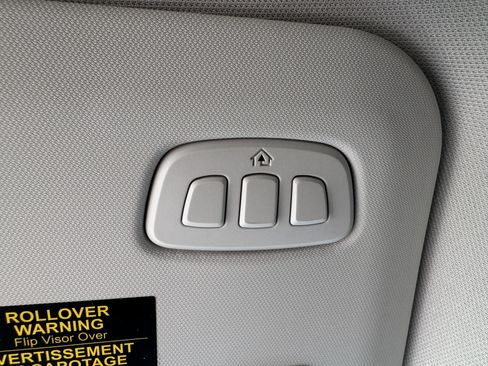 Used 2025 Ford Escape SE w/ PHEV Premium Package FWD image 33