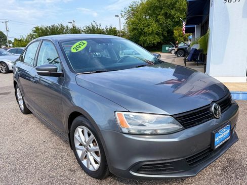 Used 2012 Volkswagen Jetta SE FWD image 11