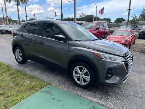Used 2024 Nissan Kicks S FWD image 4
