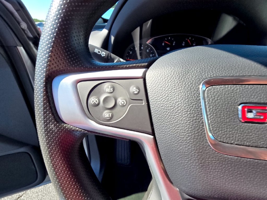 Used 2023 GMC Terrain SLE w/ Driver Convenience Package FWD image 18