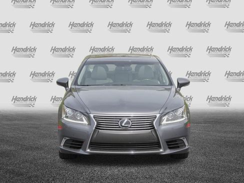 Used 2017 Lexus LS 460 w/ Comfort Package RWD image 3