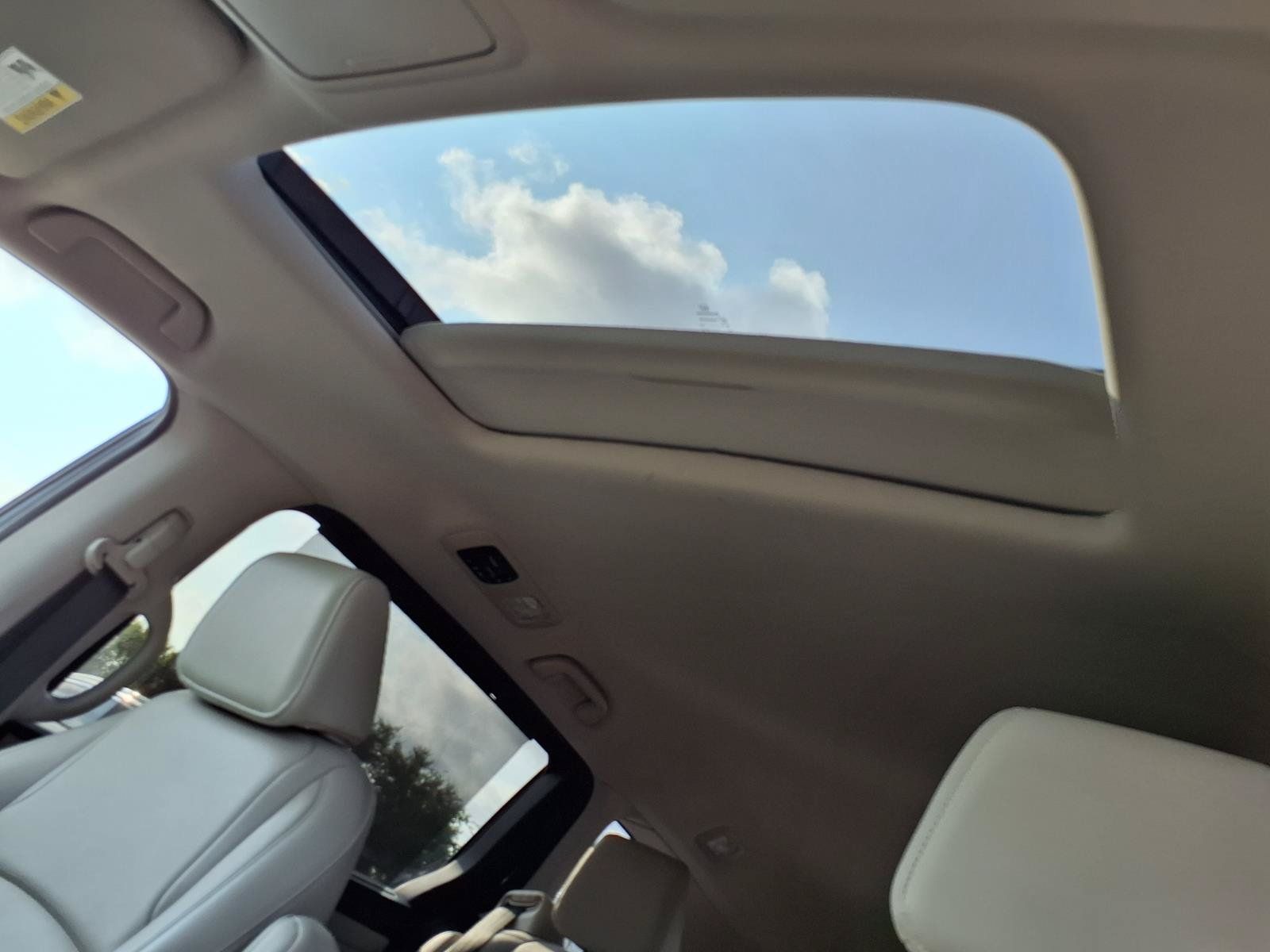 Certified 2025 Honda Odyssey EX-L image 5