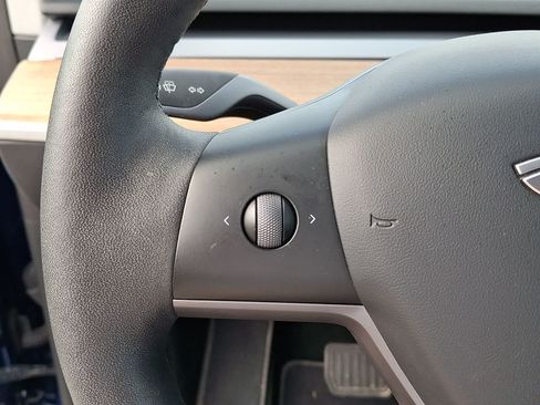 Used 2023 Tesla Model Y AWD image 25