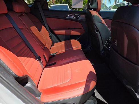 Used 2025 Kia Sportage SX image 13