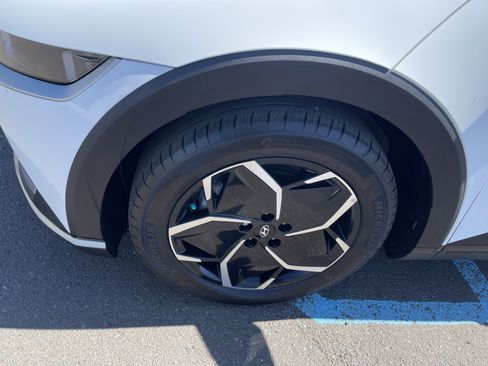 Certified 2023 Hyundai Ioniq 5 SEL w/ Cargo Package AWD/4WD image 9