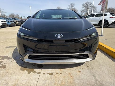 New 2026 Toyota Prius Plug-In Hybrid FWD image 2