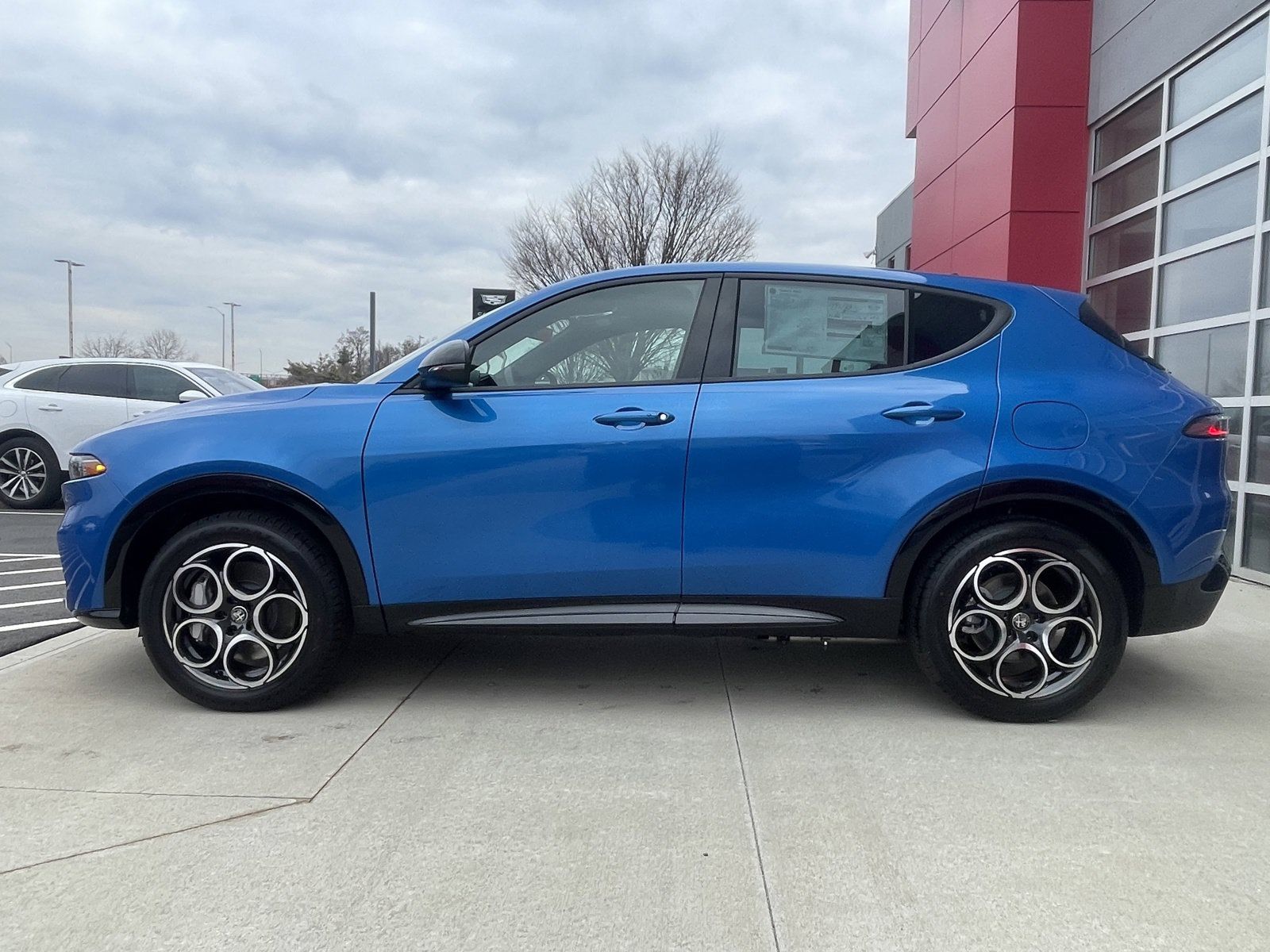 New 2025 Alfa Romeo Tonale AWD/4WD image 6