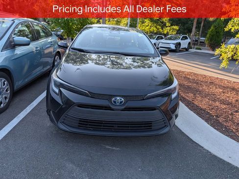 Certified 2024 Toyota Corolla LE FWD image 2