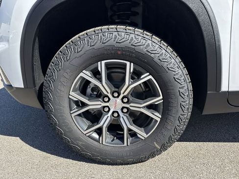 New 2026 GMC Acadia AT4 image 10